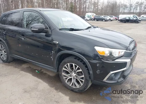 2017 Mitsubishi Outlander Sport 2.0 Le z USA, uszkodzony, nr VIN JA4AP3AU1HZ061507